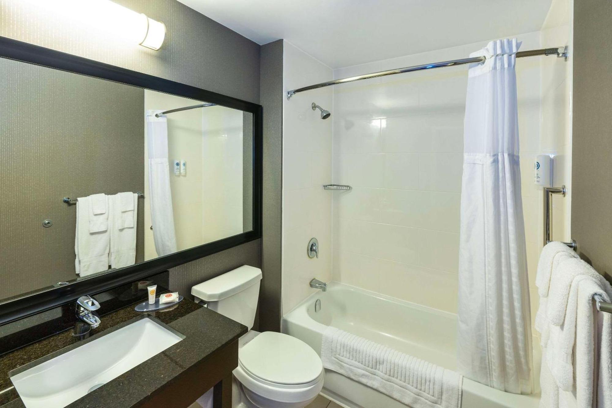 Comfort Inn Thunder Bay Buitenkant foto